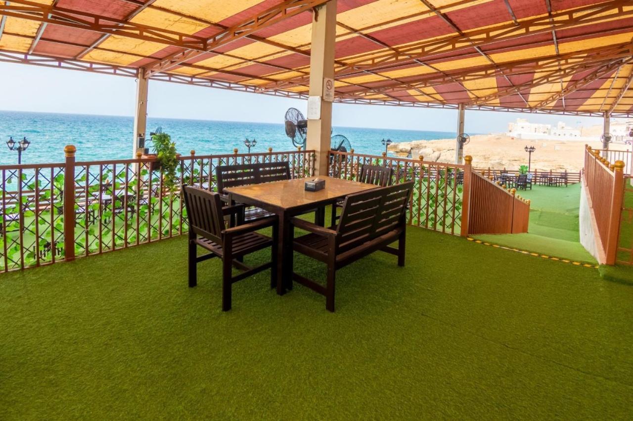 Sur Bandar Al Ayjah Hotel Apartments Екстериор снимка