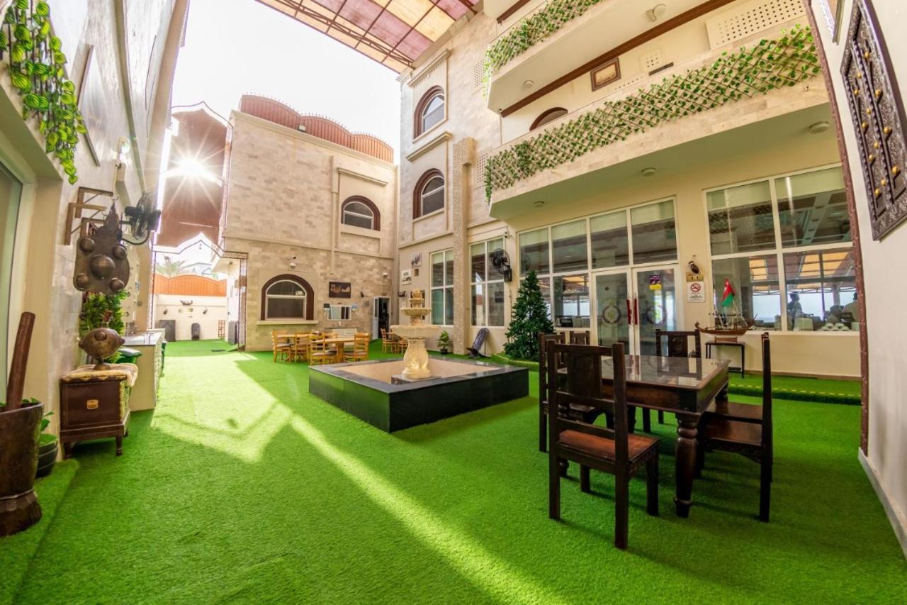 Sur Bandar Al Ayjah Hotel Apartments Екстериор снимка