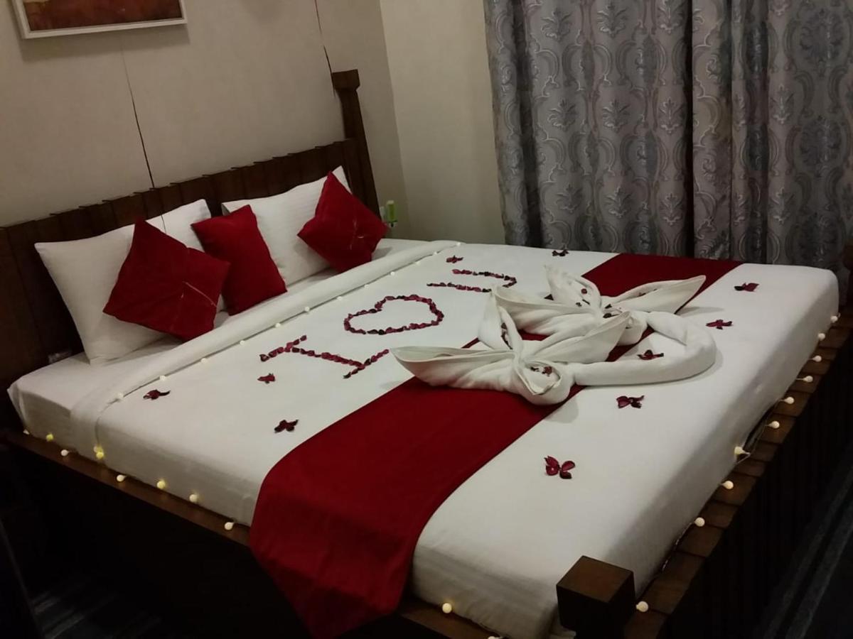Sur Bandar Al Ayjah Hotel Apartments Екстериор снимка