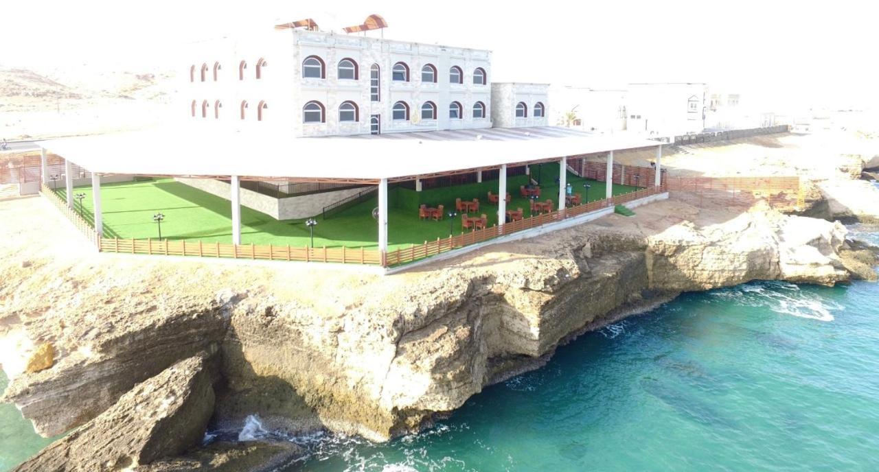 Sur Bandar Al Ayjah Hotel Apartments Екстериор снимка