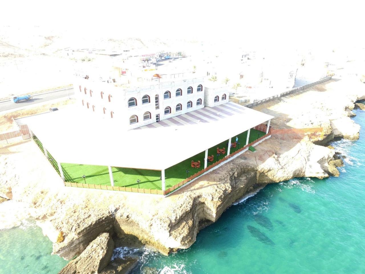 Sur Bandar Al Ayjah Hotel Apartments Екстериор снимка