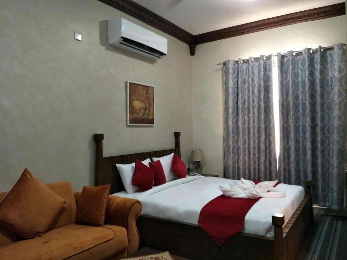 Sur Bandar Al Ayjah Hotel Apartments Екстериор снимка