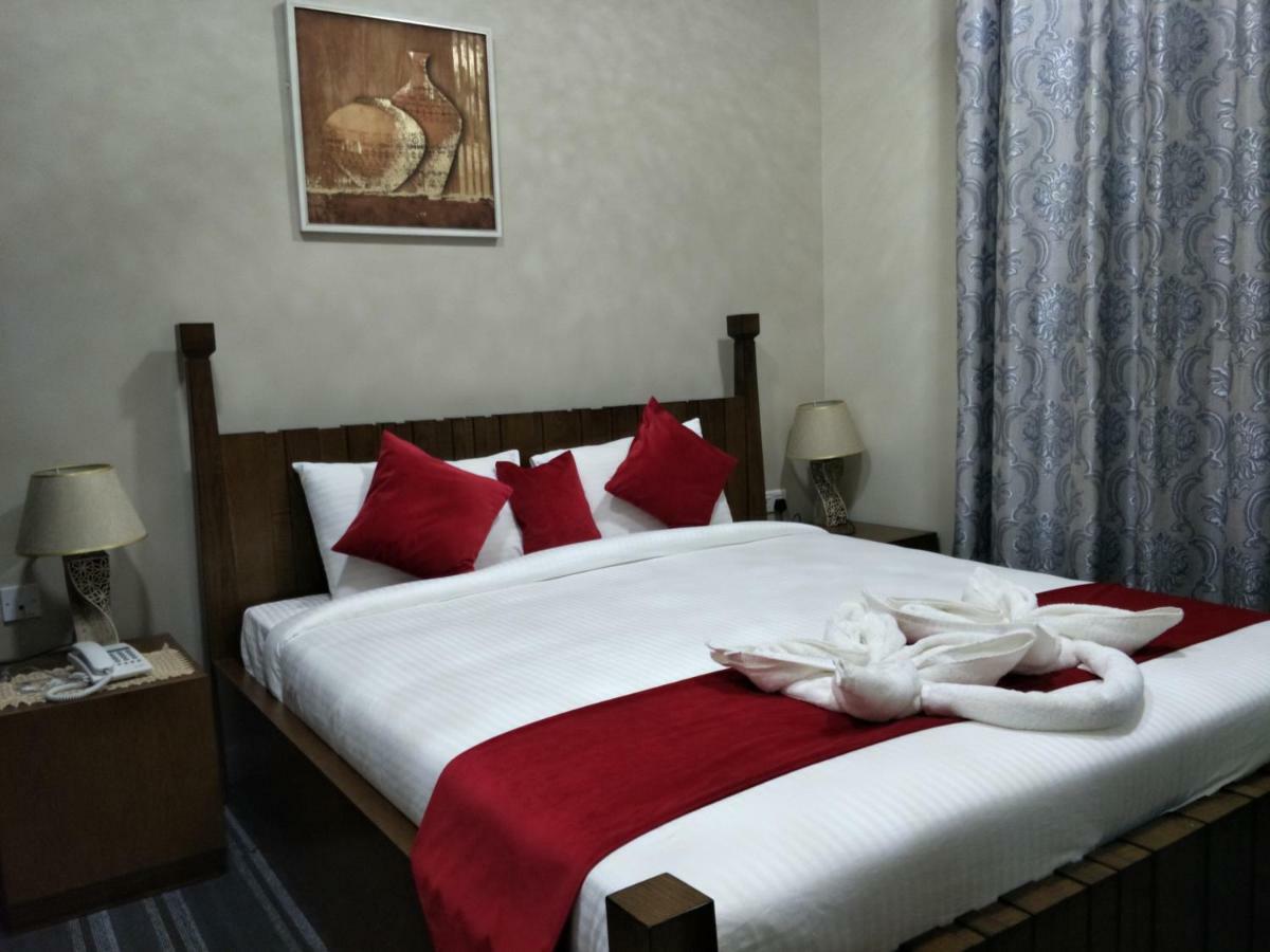 Sur Bandar Al Ayjah Hotel Apartments Екстериор снимка